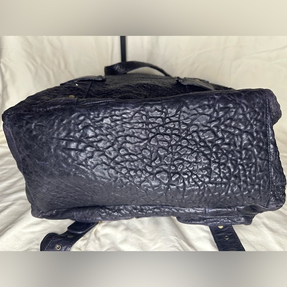 XL Deep Purple Leather Shoulder Bag with Brass Hardware - Picture 4 of 10